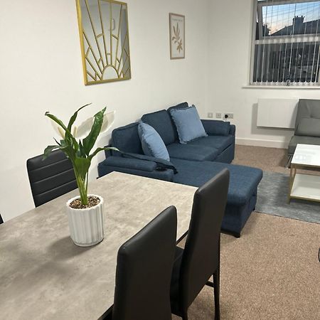 Failsworth Luxury Apartment With Free Parking By Daley Stays Манчестър Екстериор снимка